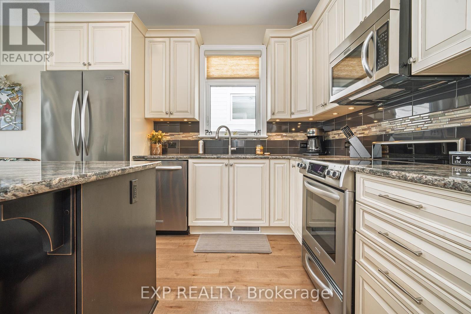 208 Voie De Brouage Way, Ottawa, Ontario  K4A 0Y5 - Photo 7 - X12191400
