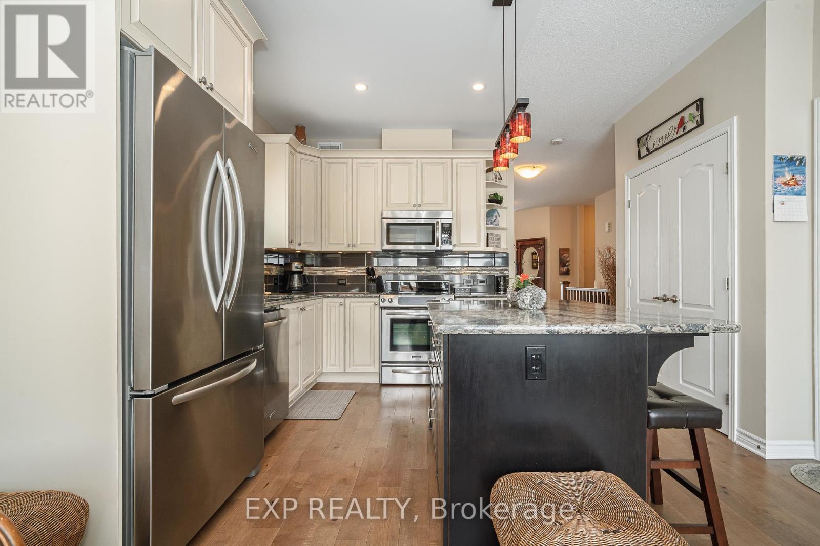 208 Voie De Brouage Way, Ottawa, Ontario  K4A 0Y5 - Photo 8 - X12191400