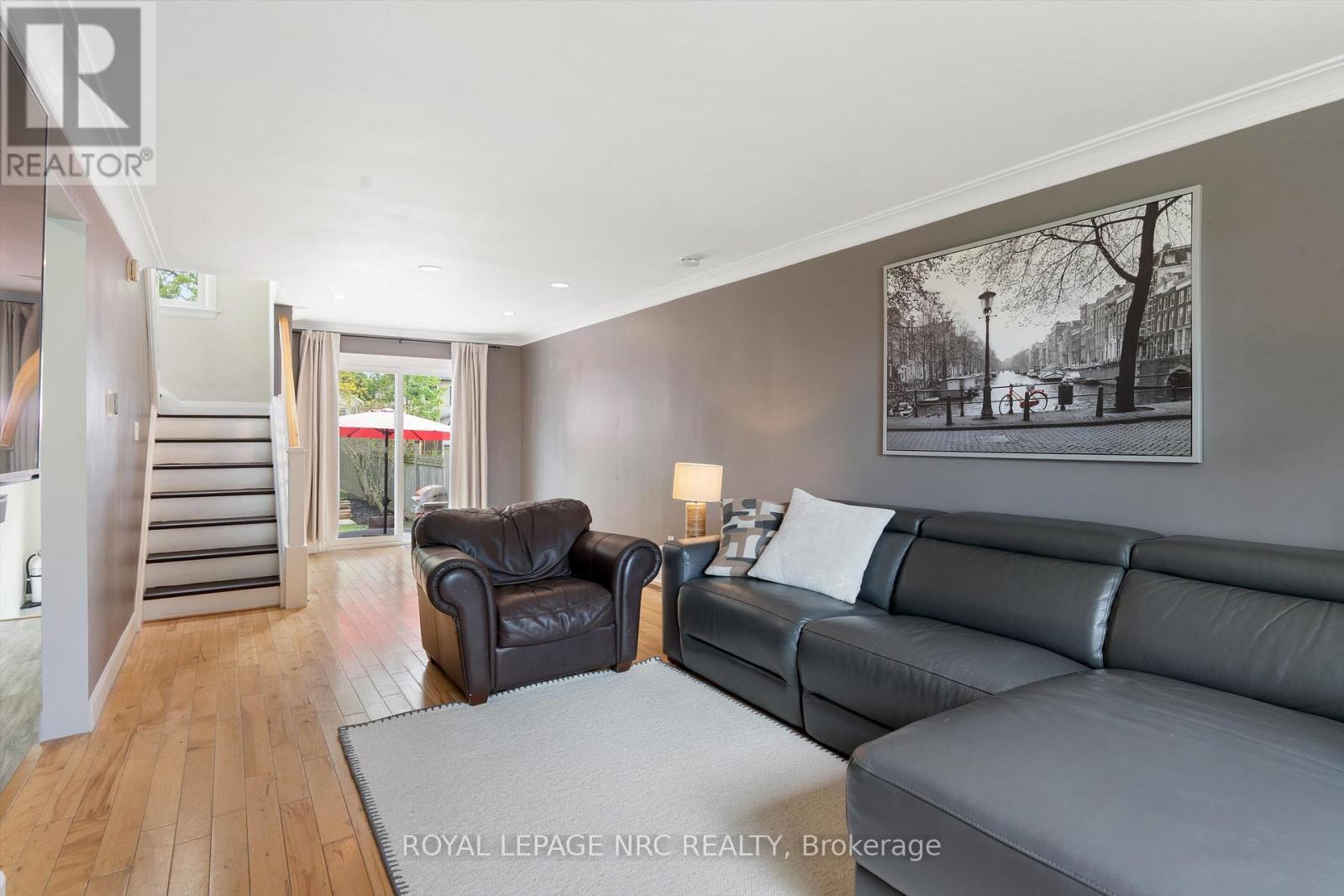 77 Bayview Drive, St. Catharines, Ontario  L2N 4Y7 - Photo 7 - X12188762