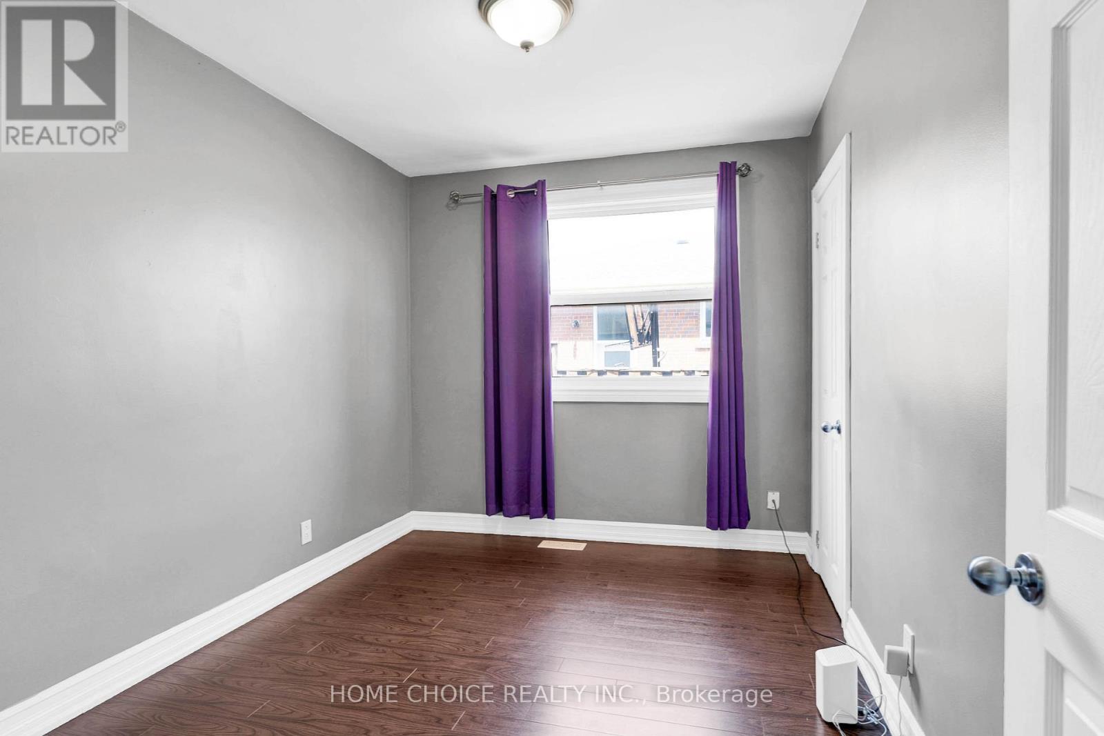 11 Thorncroft Crescent, Ajax (South East), Ontario  L1S 2S1 - Photo 14 - E12191339