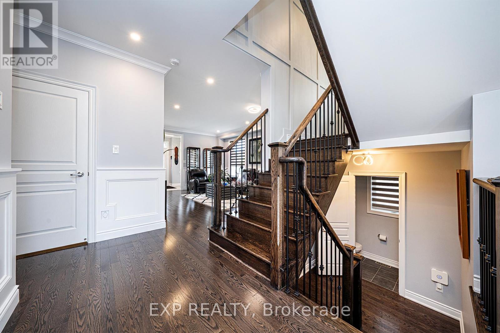 105 John Link Avenue, Georgina (Sutton & Jackson's Point), Ontario  L0E 1R0 - Photo 10 - N12191341