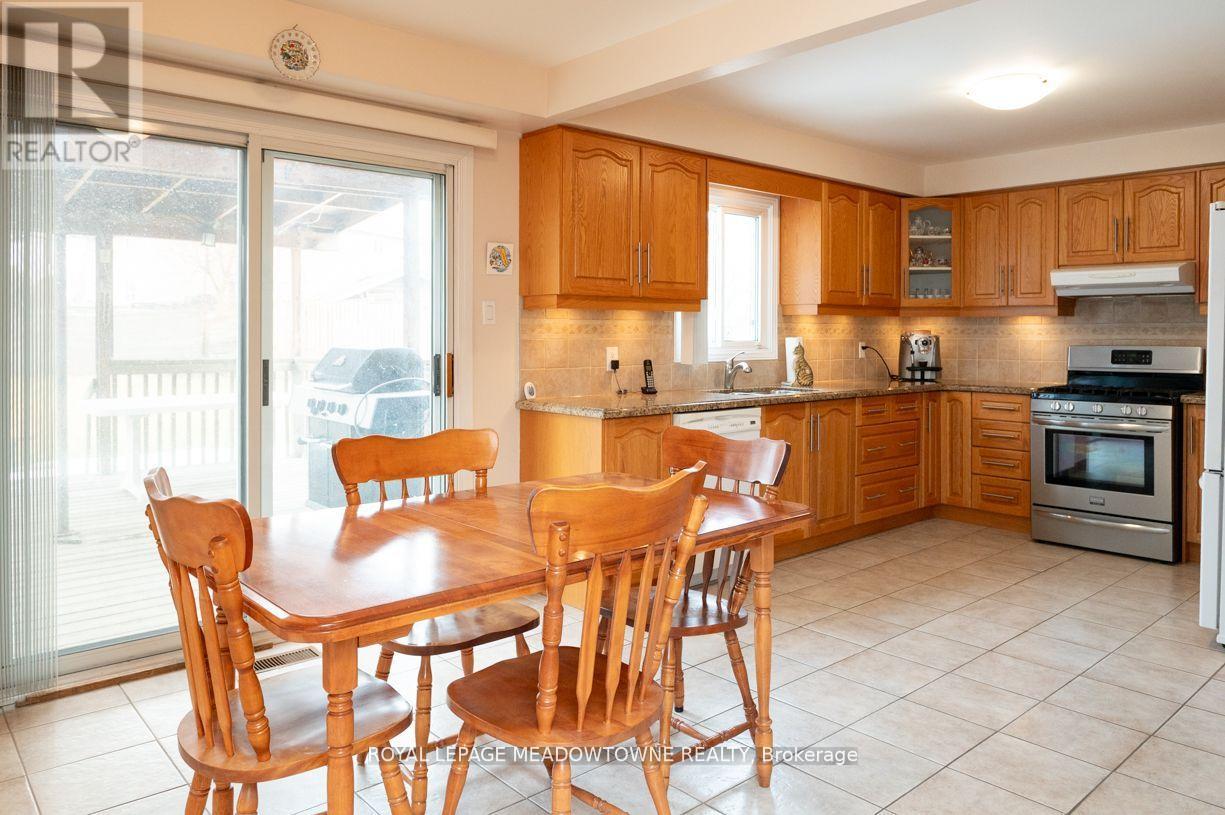 136 Harvest Moon Drive, Markham (Milliken Mills West), Ontario  L3R 4M5 - Photo 17 - N12191384