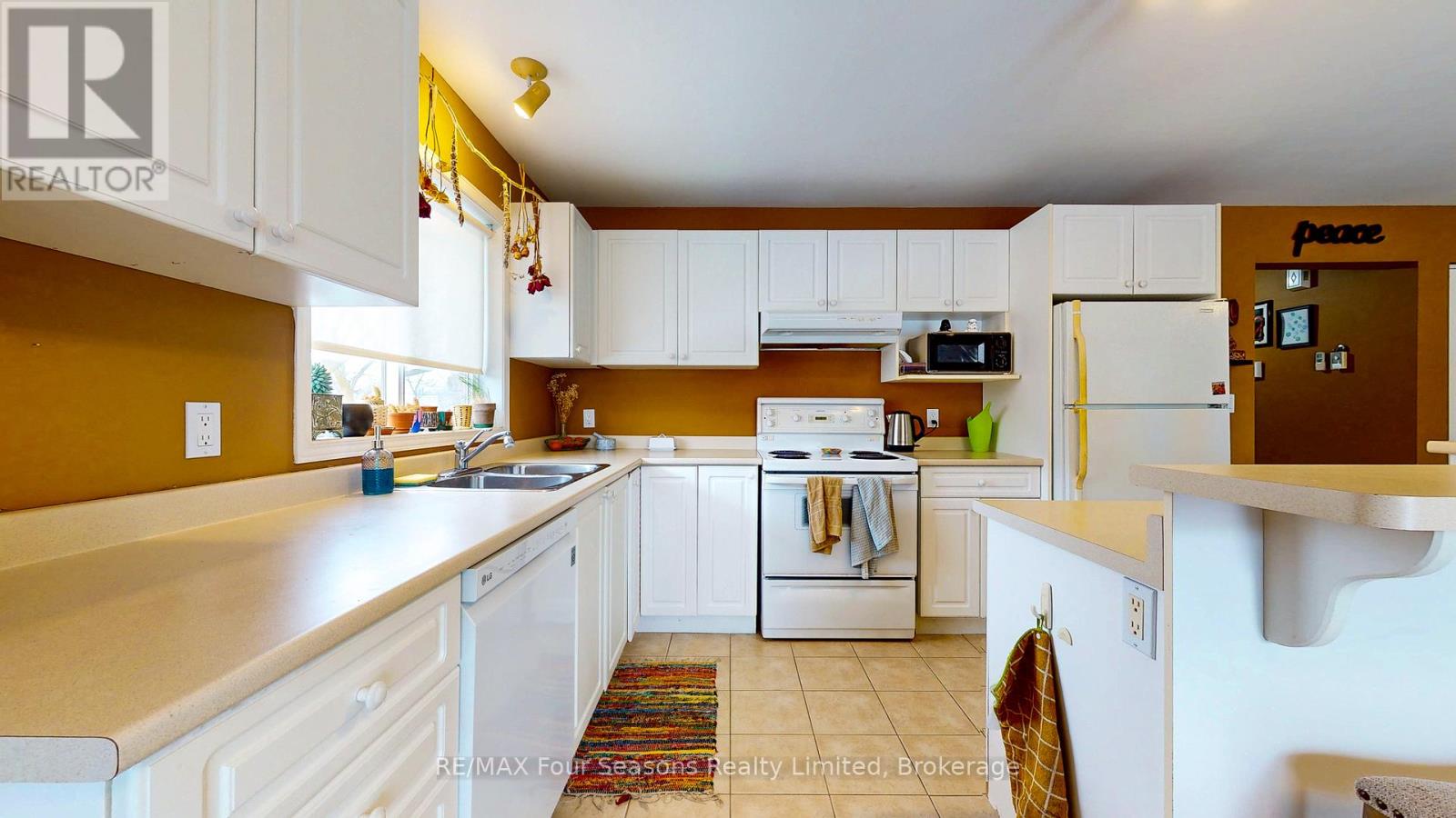 302 - 171 Eighth Street, Collingwood, Ontario  L9Y 2C9 - Photo 3 - S12016666