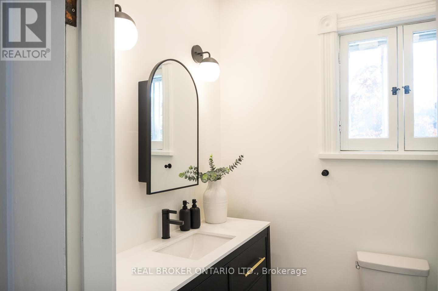 39 Henderson Street, Centre Wellington, Ontario  N0B 1S0 - Photo 23 - X12183354