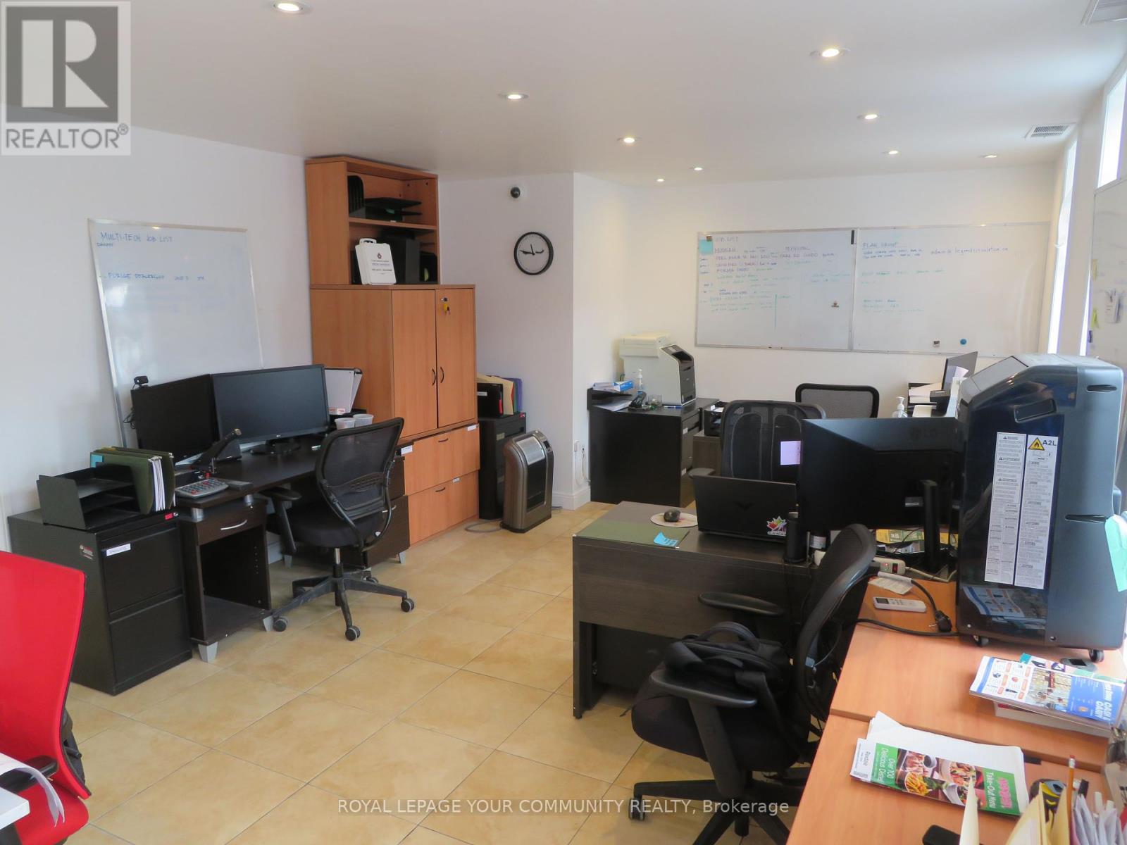 735 Garyray Drive, Toronto (Humber Summit), Ontario  M9L 1R2 - Photo 2 - W12191347