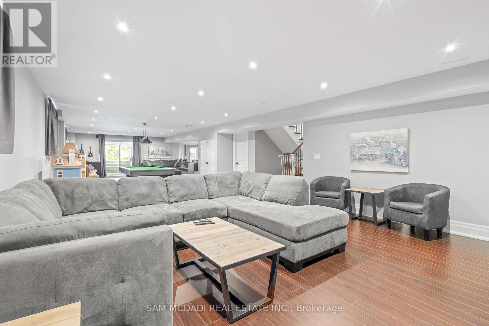 1487 Myron Drive, Mississauga, Ontario  L5E 2N5 - Photo 32 - W12191366