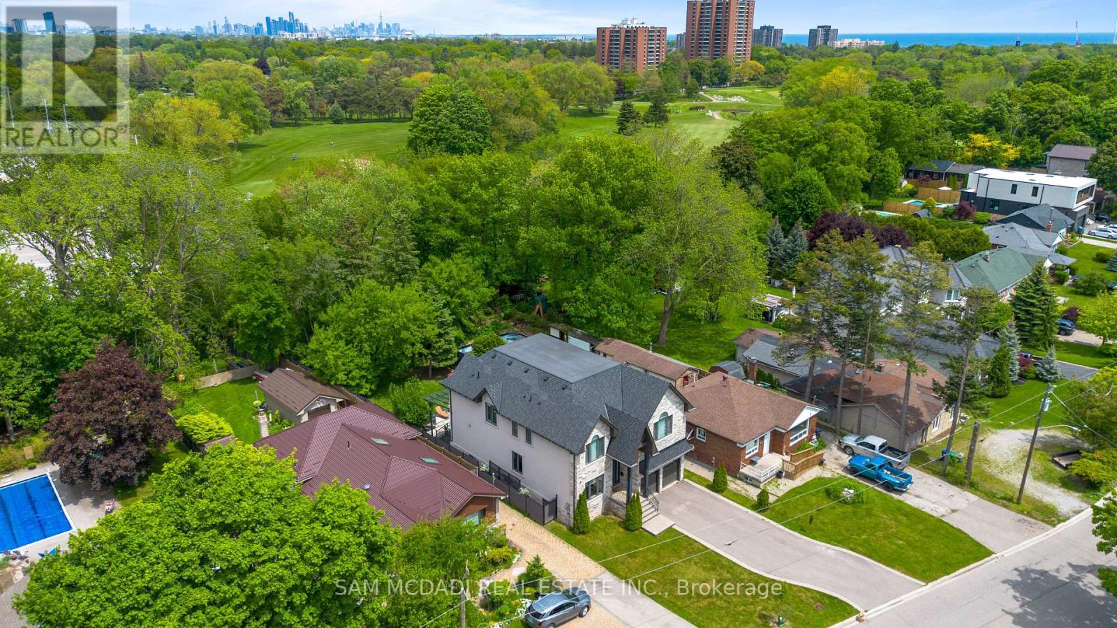 1487 Myron Drive, Mississauga, Ontario  L5E 2N5 - Photo 35 - W12191366