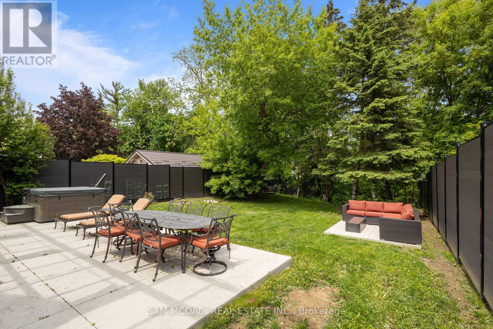 1487 Myron Drive, Mississauga, Ontario  L5E 2N5 - Photo 37 - W12191366