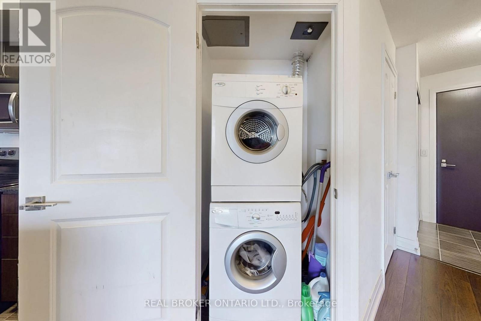 921 - 1060 Sheppard Avenue W, Toronto, Ontario  M3J 0G7 - Photo 18 - W12191396