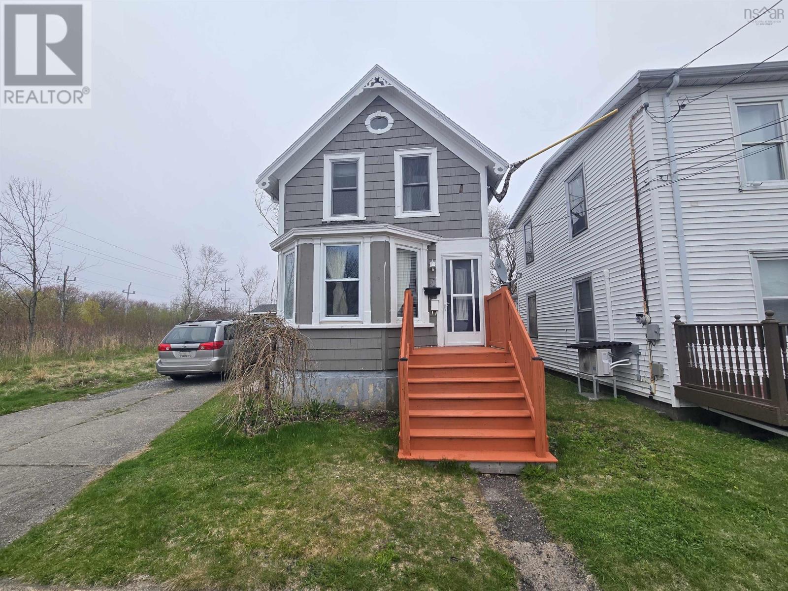 Property at 4 Ash Street image 1