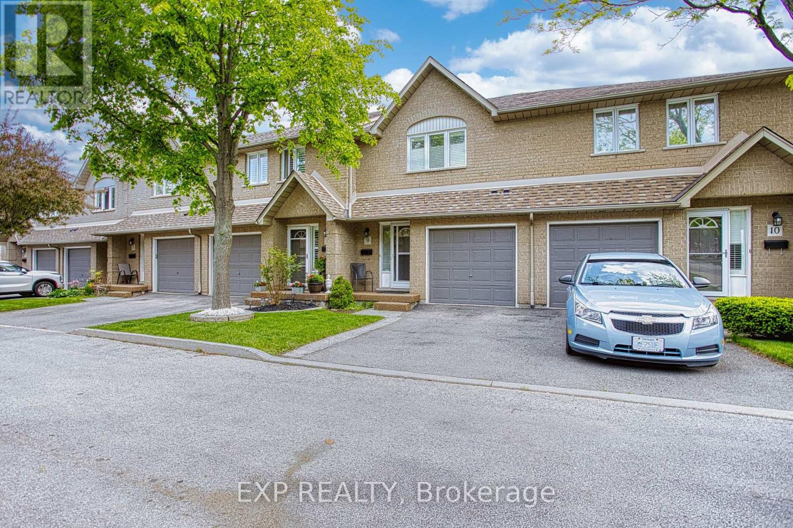 9 - 100 Vineberg Drive, Hamilton, Ontario  L8W 3X4 - Photo 4 - X12191351