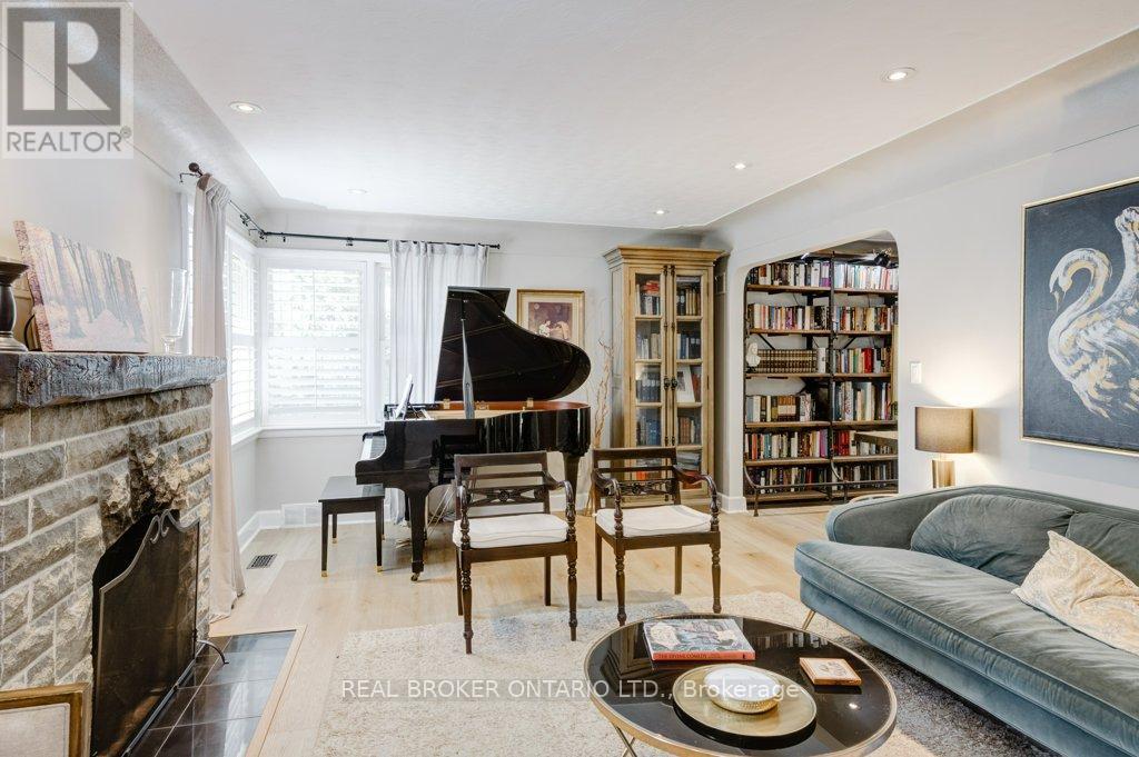 3 Fallsview Road, Hamilton (Greensville), Ontario  L9H 5J7 - Photo 6 - X12191359