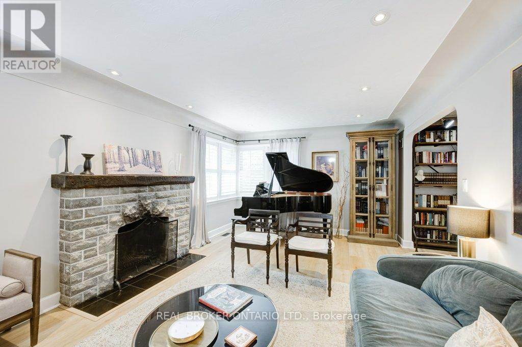 3 Fallsview Road, Hamilton, Ontario  L9H 5J7 - Photo 7 - X12191359