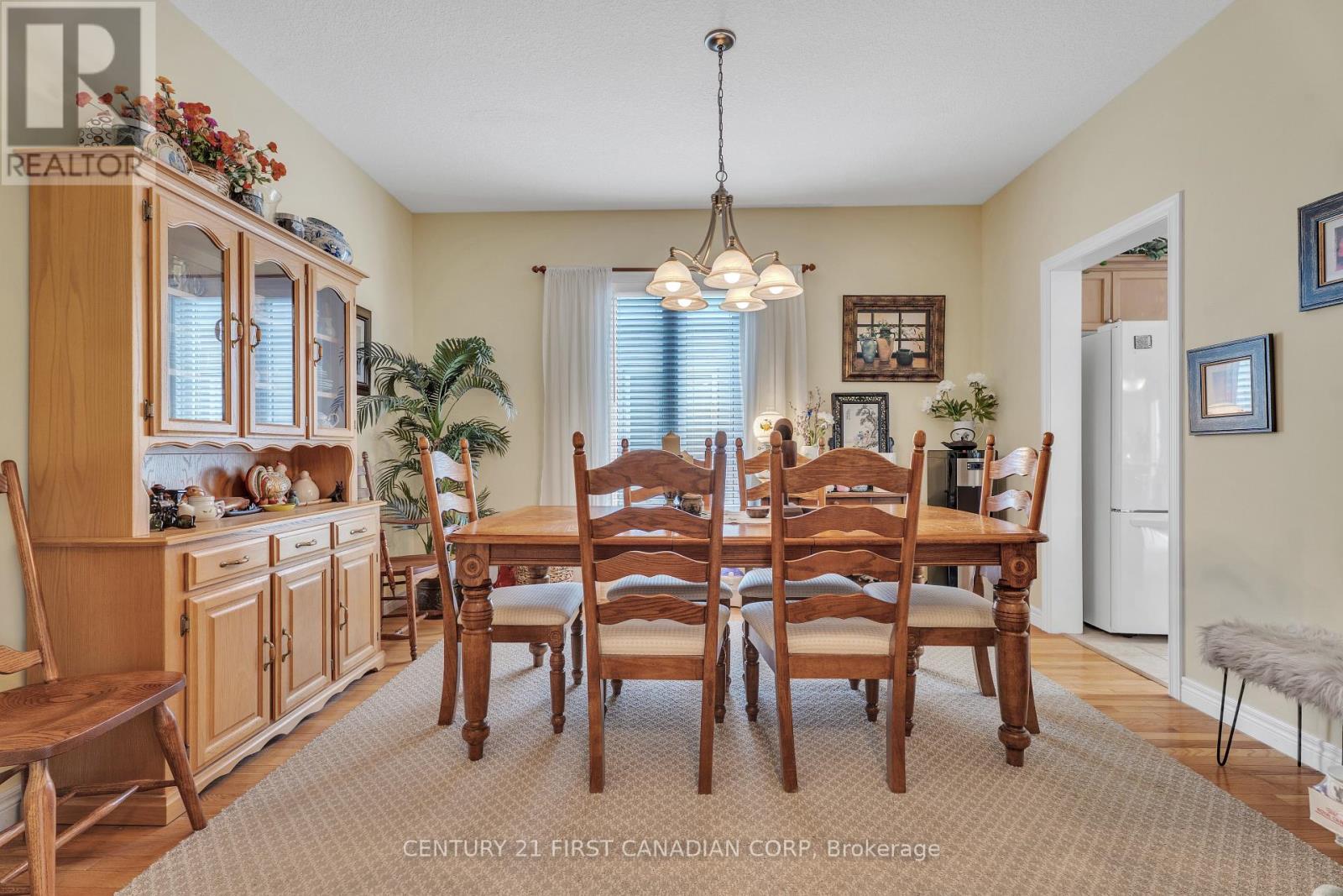 941 Barclay Road, London South, Ontario  N6K 4V4 - Photo 8 - X12191423