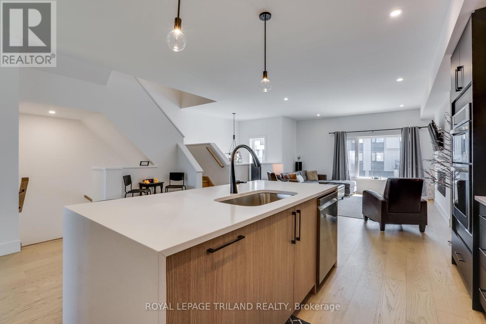 Photo 17 of 50 for 3535 Emily Carr Lane