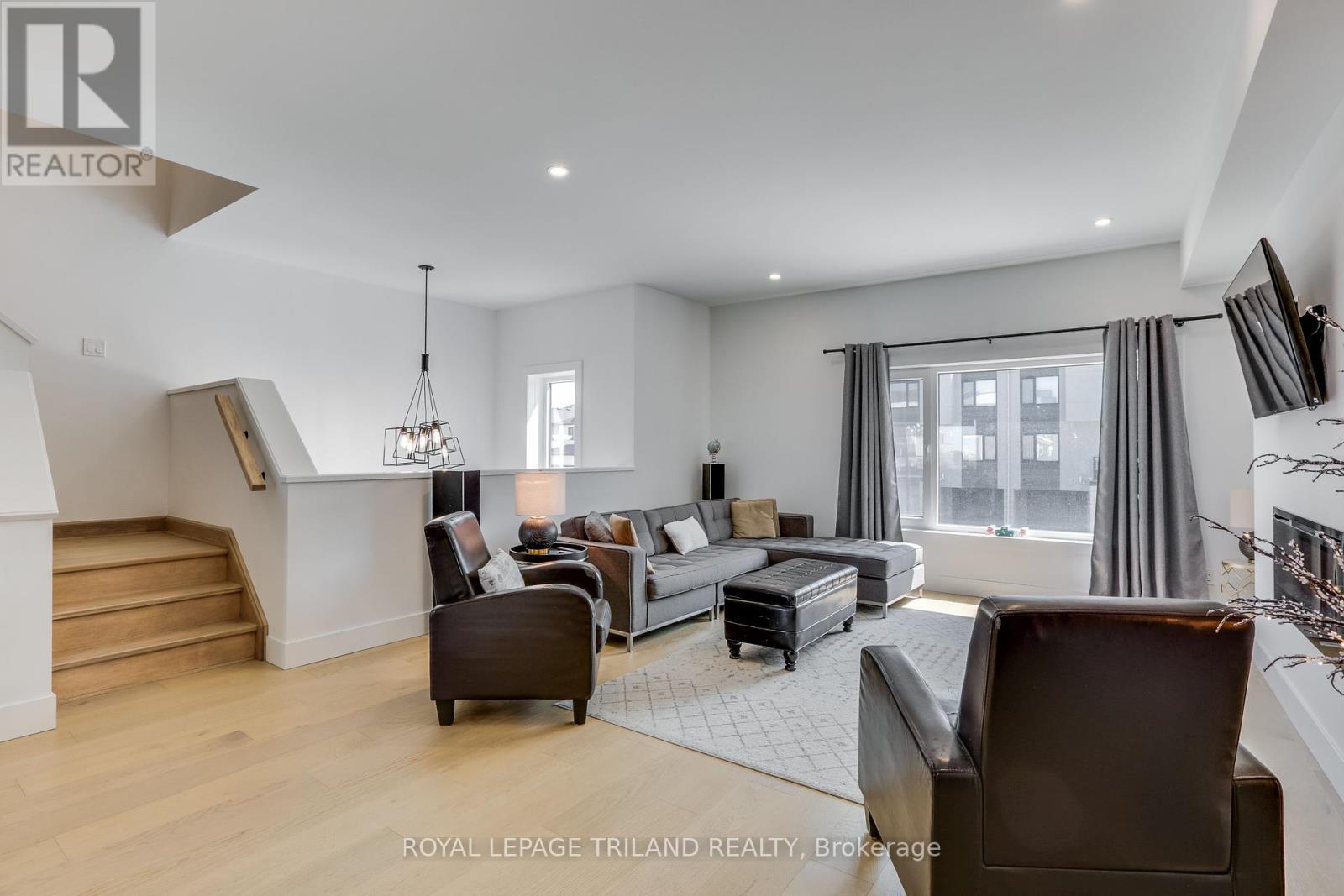 Photo 20 of 50 for 3535 Emily Carr Lane