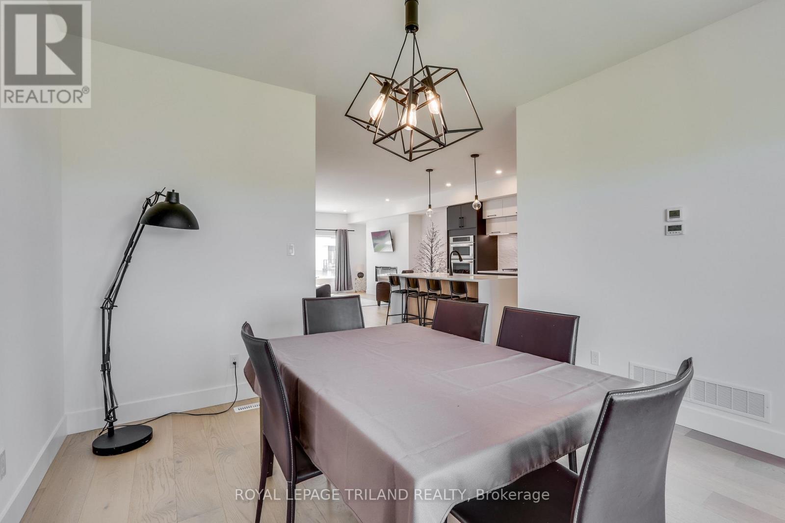 Photo 24 of 50 for 3535 Emily Carr Lane