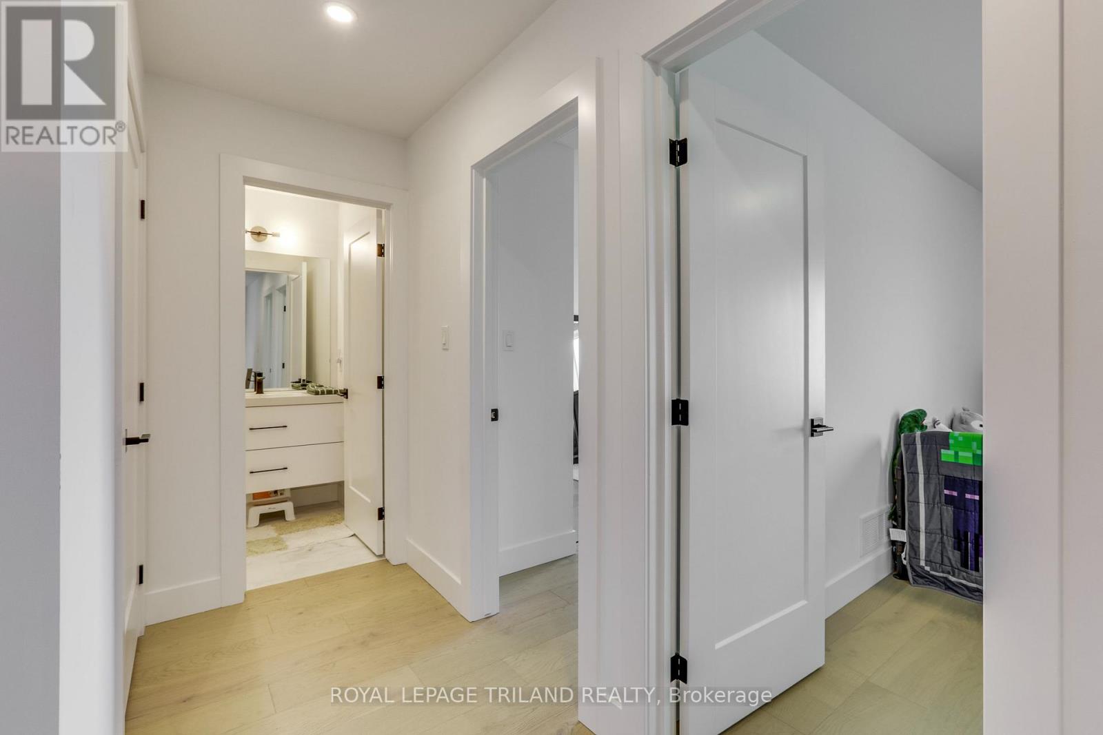 Photo 32 of 50 for 3535 Emily Carr Lane