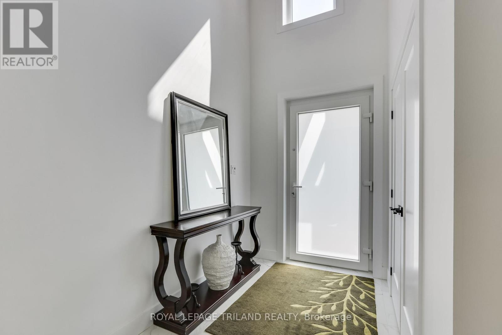 Photo 4 of 50 for 3535 Emily Carr Lane