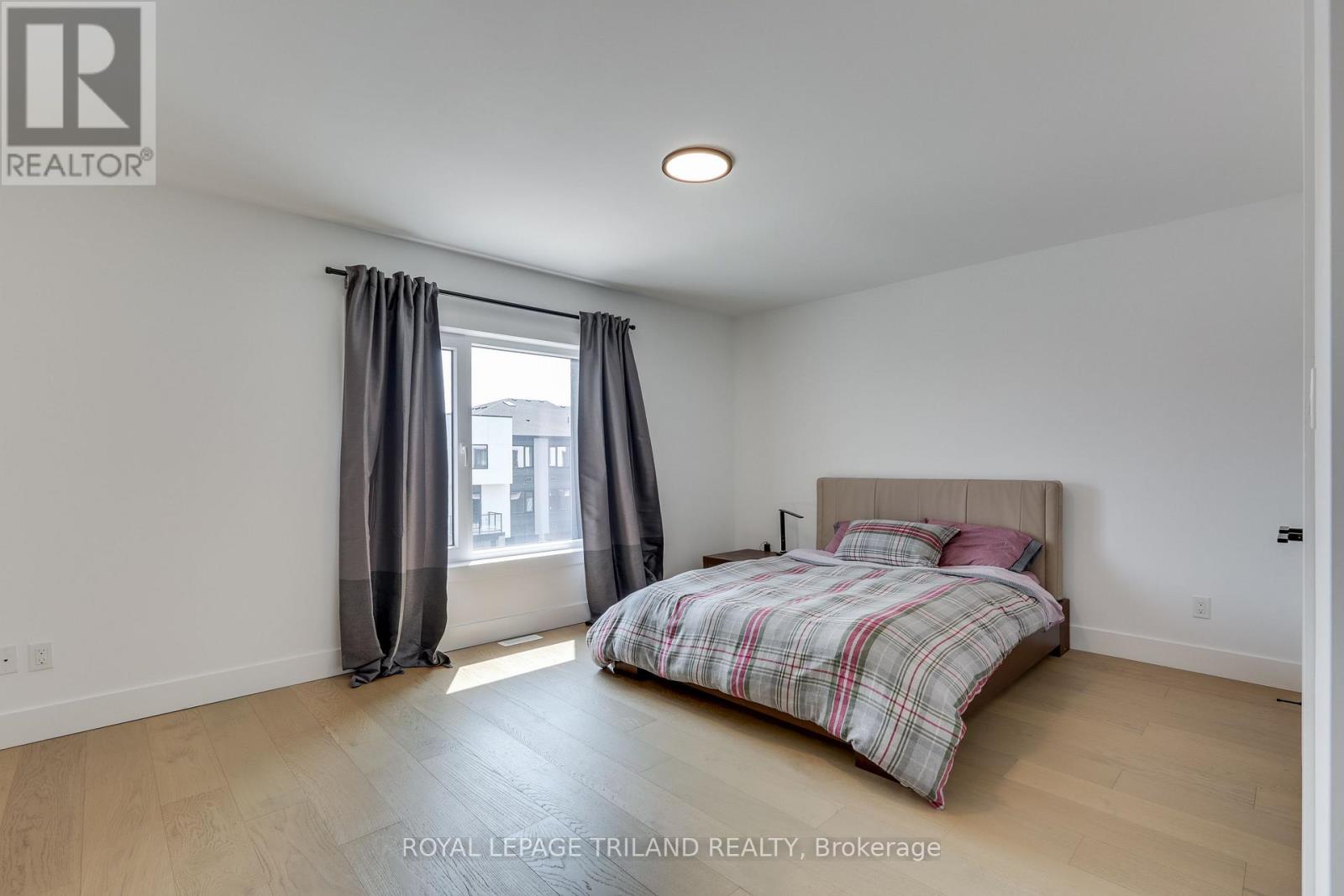 Photo 41 of 50 for 3535 Emily Carr Lane
