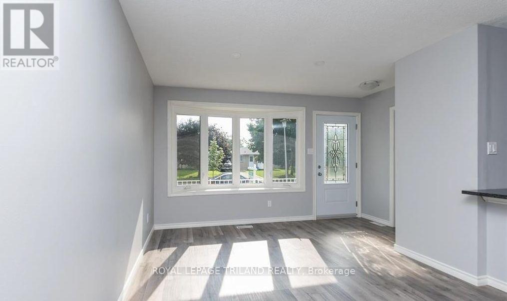 33 Edmunds Crescent, London South, Ontario  N5Z 4J1 - Photo 5 - X12191594
