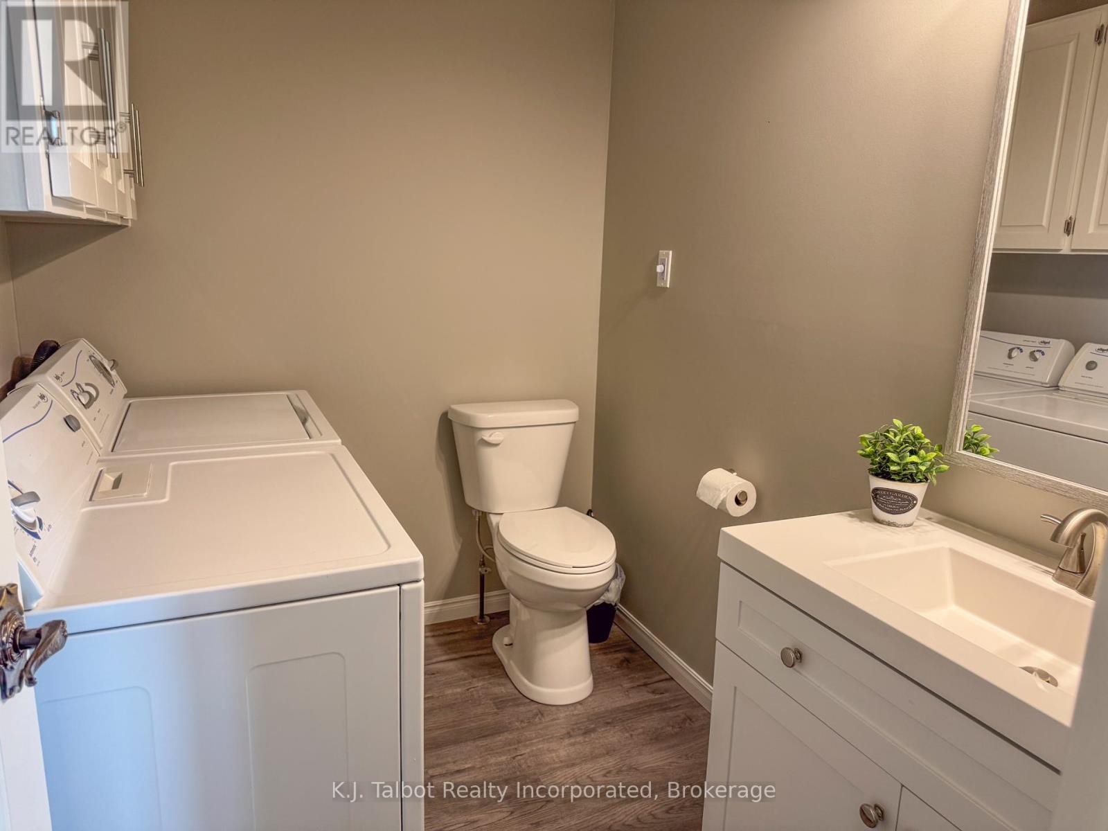 82099 Sunset Lane S, Ashfield-Colborne-Wawanosh, Ontario  N7A 3Y2 - Photo 24 - X12154402