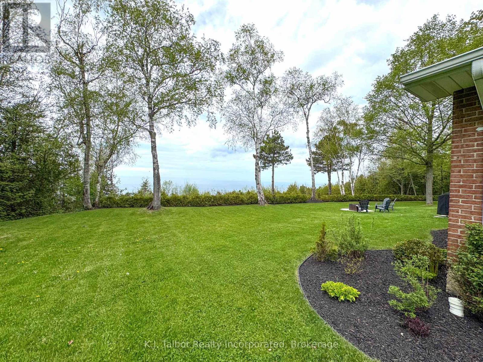 82099 Sunset Lane S, Ashfield-Colborne-Wawanosh, Ontario  N7A 3Y2 - Photo 11 - X12154402