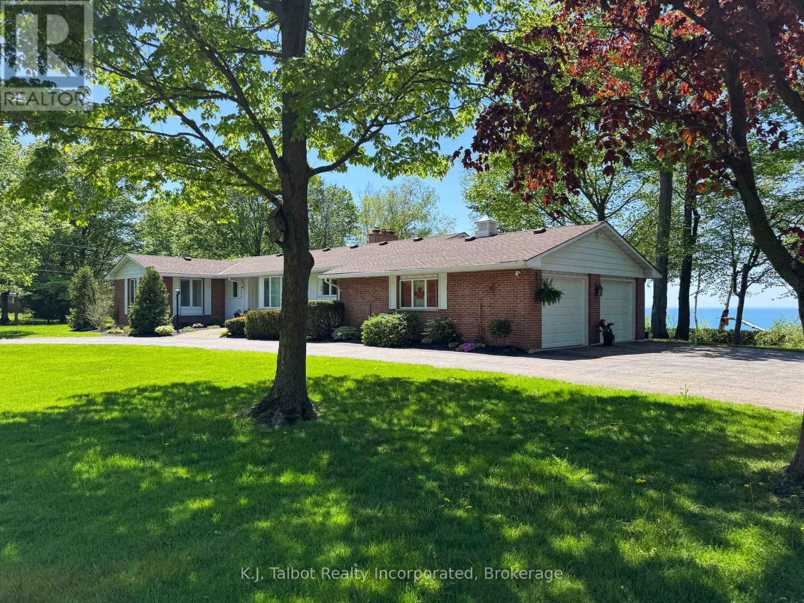 82099 Sunset Lane S, Ashfield-Colborne-Wawanosh, Ontario  N7A 3Y2 - Photo 29 - X12154402