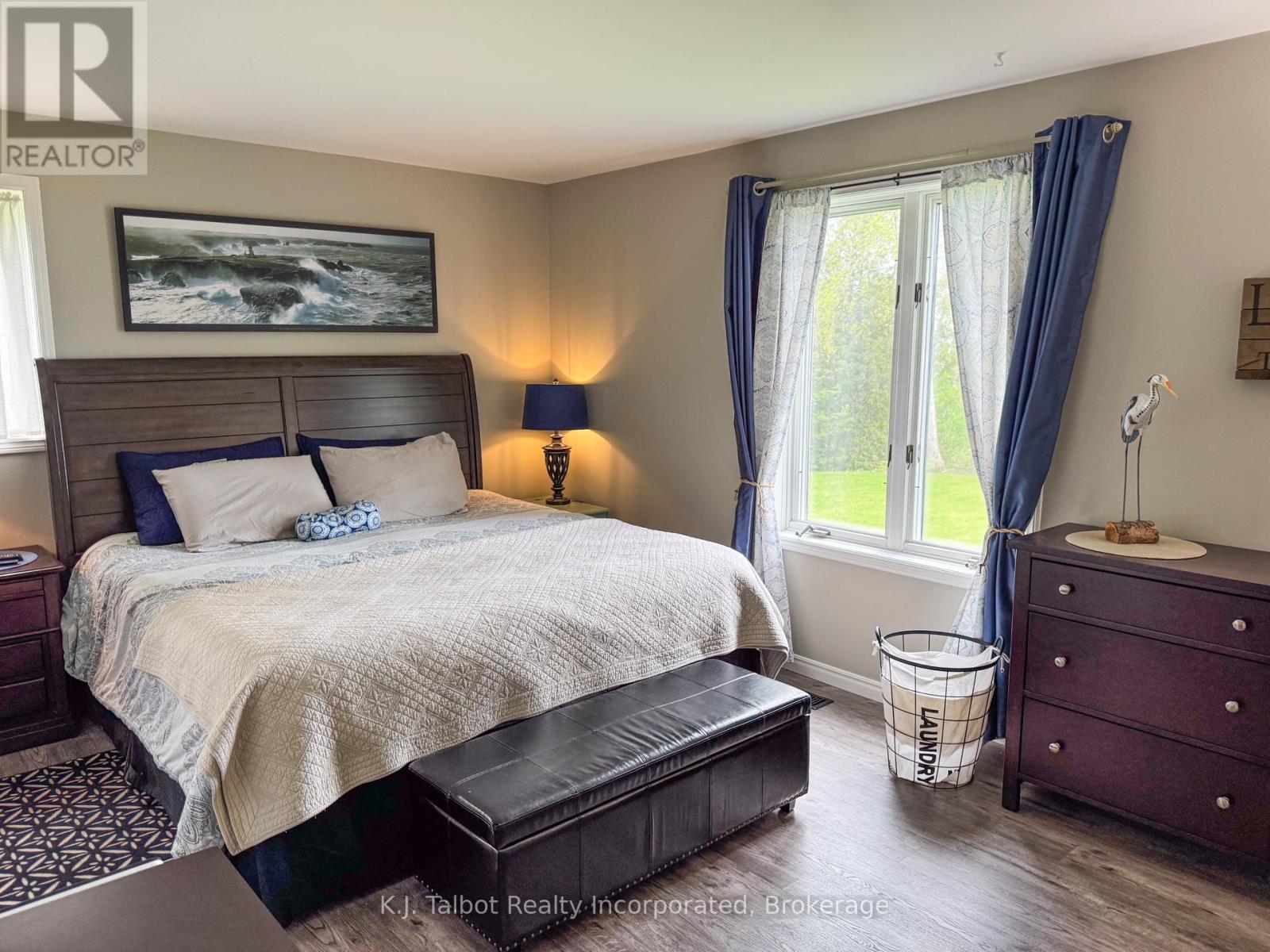 82099 Sunset Lane S, Ashfield-Colborne-Wawanosh, Ontario  N7A 3Y2 - Photo 19 - X12154402