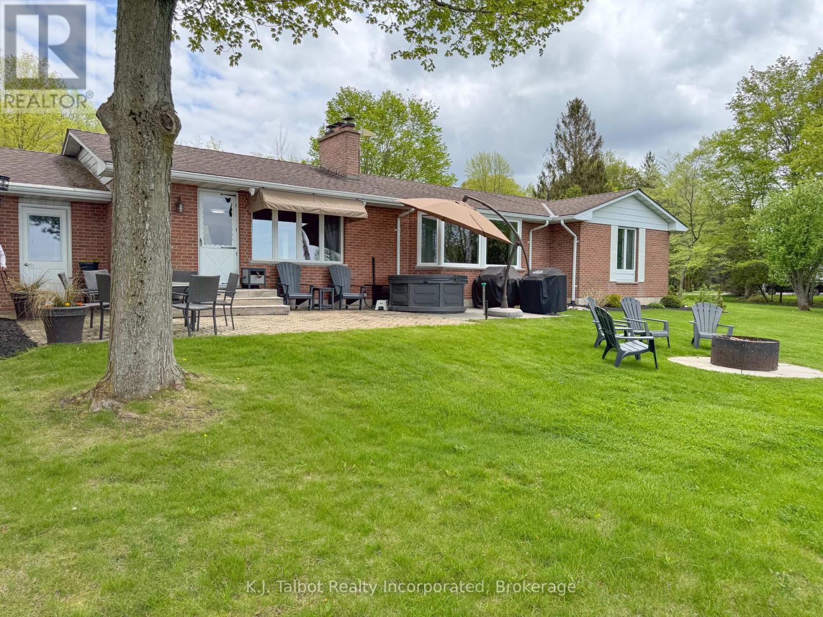 82099 Sunset Lane S, Ashfield-Colborne-Wawanosh, Ontario  N7A 3Y2 - Photo 9 - X12154402