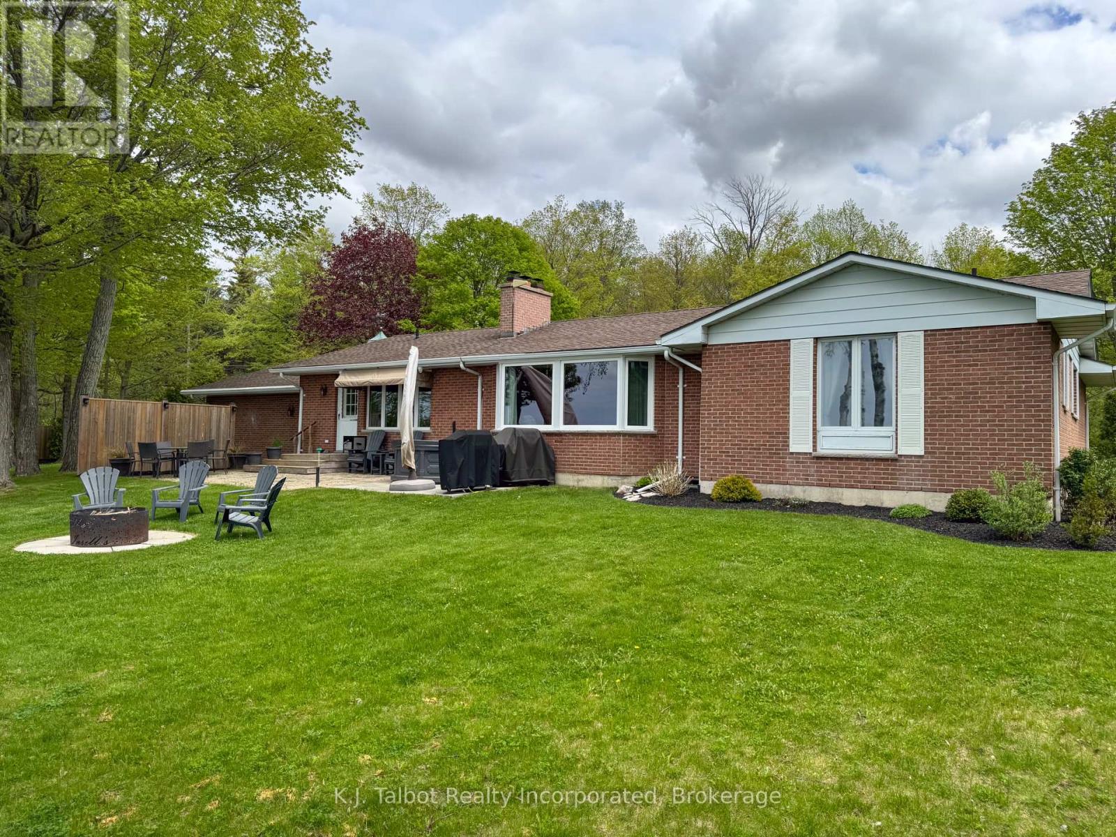 82099 Sunset Lane S, Ashfield-Colborne-Wawanosh, Ontario  N7A 3Y2 - Photo 7 - X12154402