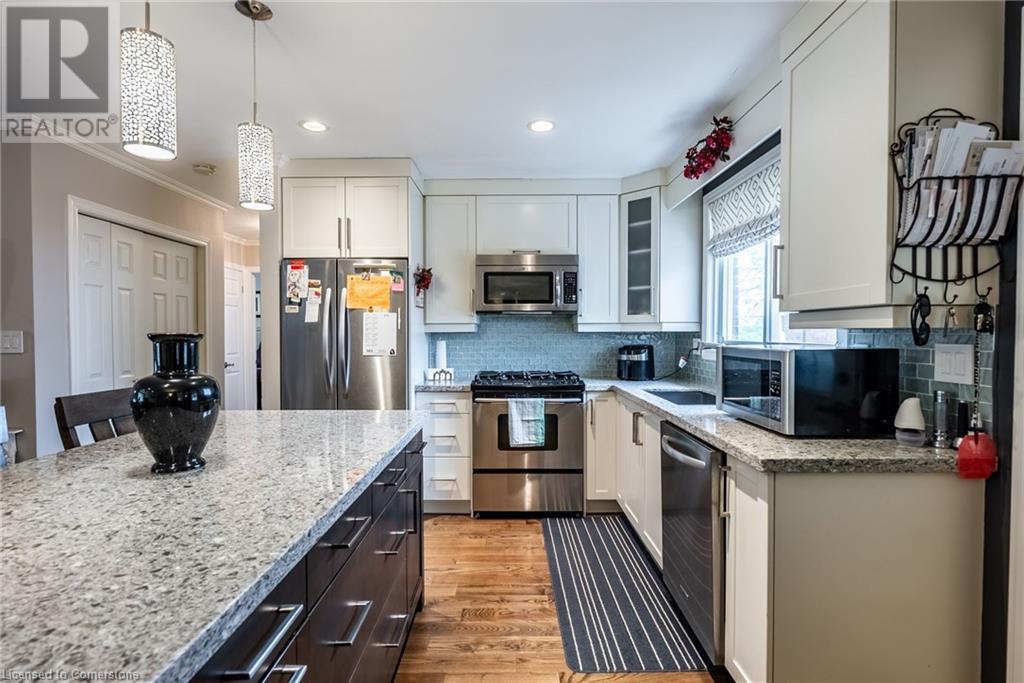 389 Hawkridge Avenue, Hamilton, Ontario  L9C 5Z6 - Photo 10 - 40736461