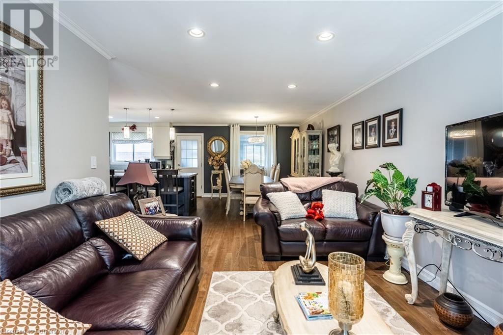 389 Hawkridge Avenue, Hamilton, Ontario  L9C 5Z6 - Photo 16 - 40736461