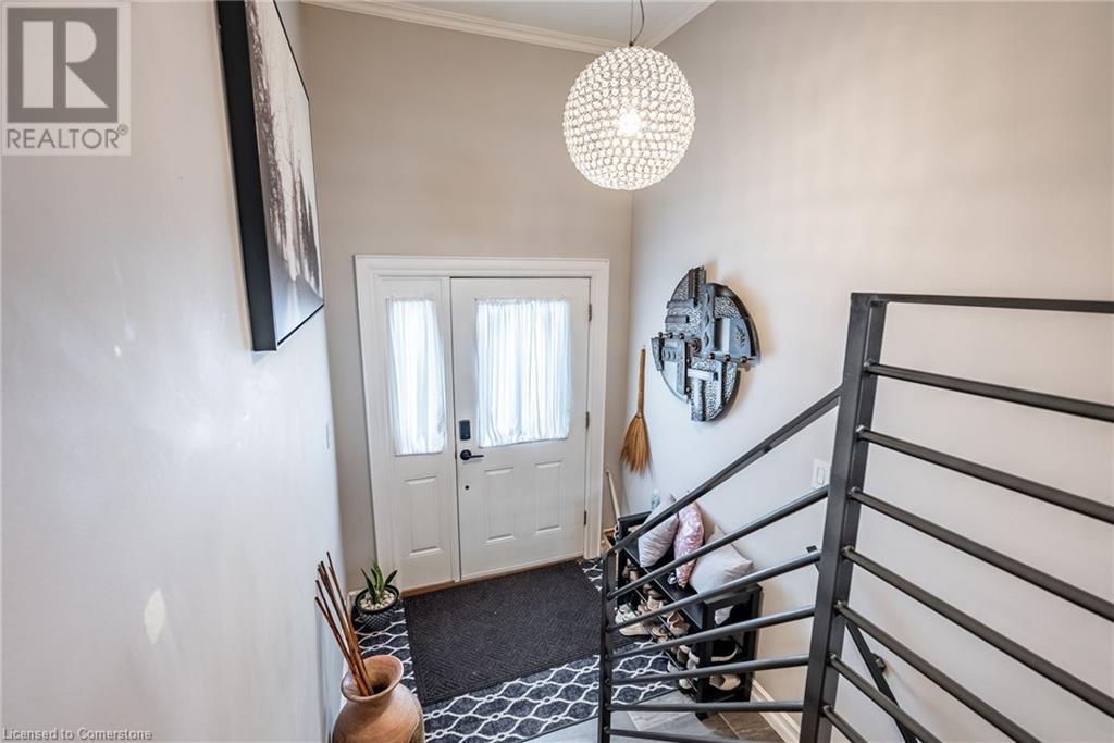 389 Hawkridge Avenue, Hamilton, Ontario  L9C 5Z6 - Photo 7 - 40736461