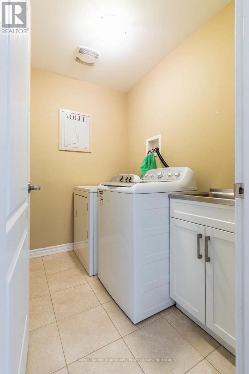 238 Fair Street, Hamilton (Meadowlands), Ontario  L9K 0B9 - Photo 26 - X12191592