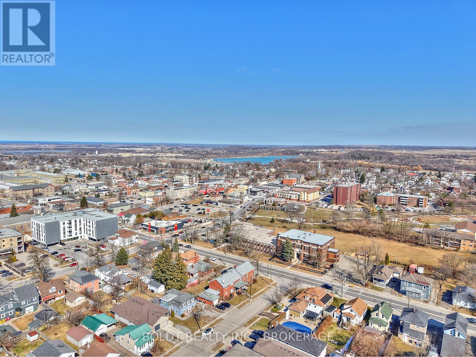10 1/2 Metcalfe Street, Thorold (Thorold Downtown), Ontario  L2V 2Z5 - Photo 29 - X12191593
