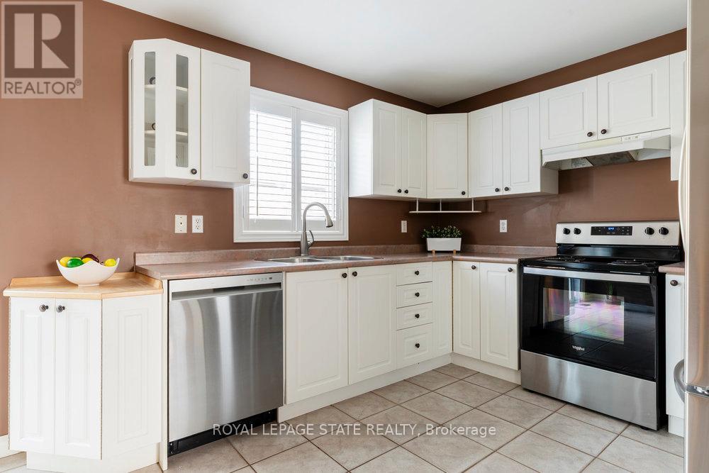 69 Brookheath Lane, Hamilton, Ontario  L0R 1W0 - Photo 9 - X12083908