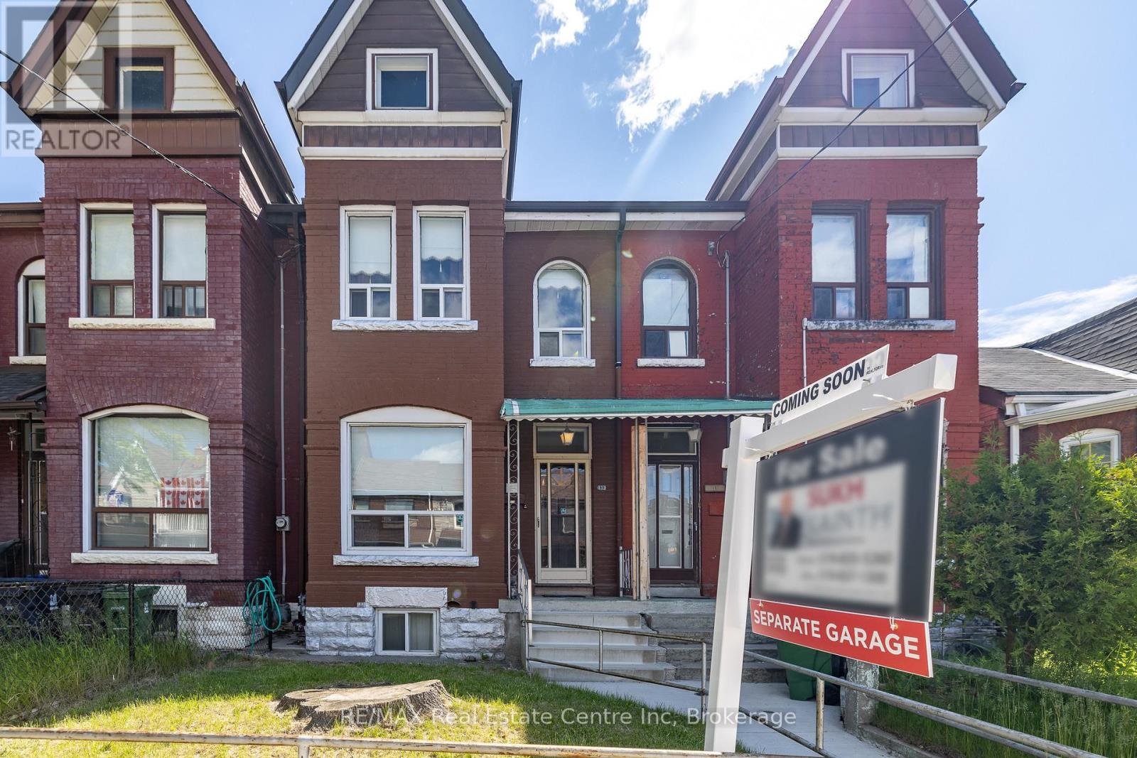 11.5 LIPPINCOTT STREET, Toronto, Ontario