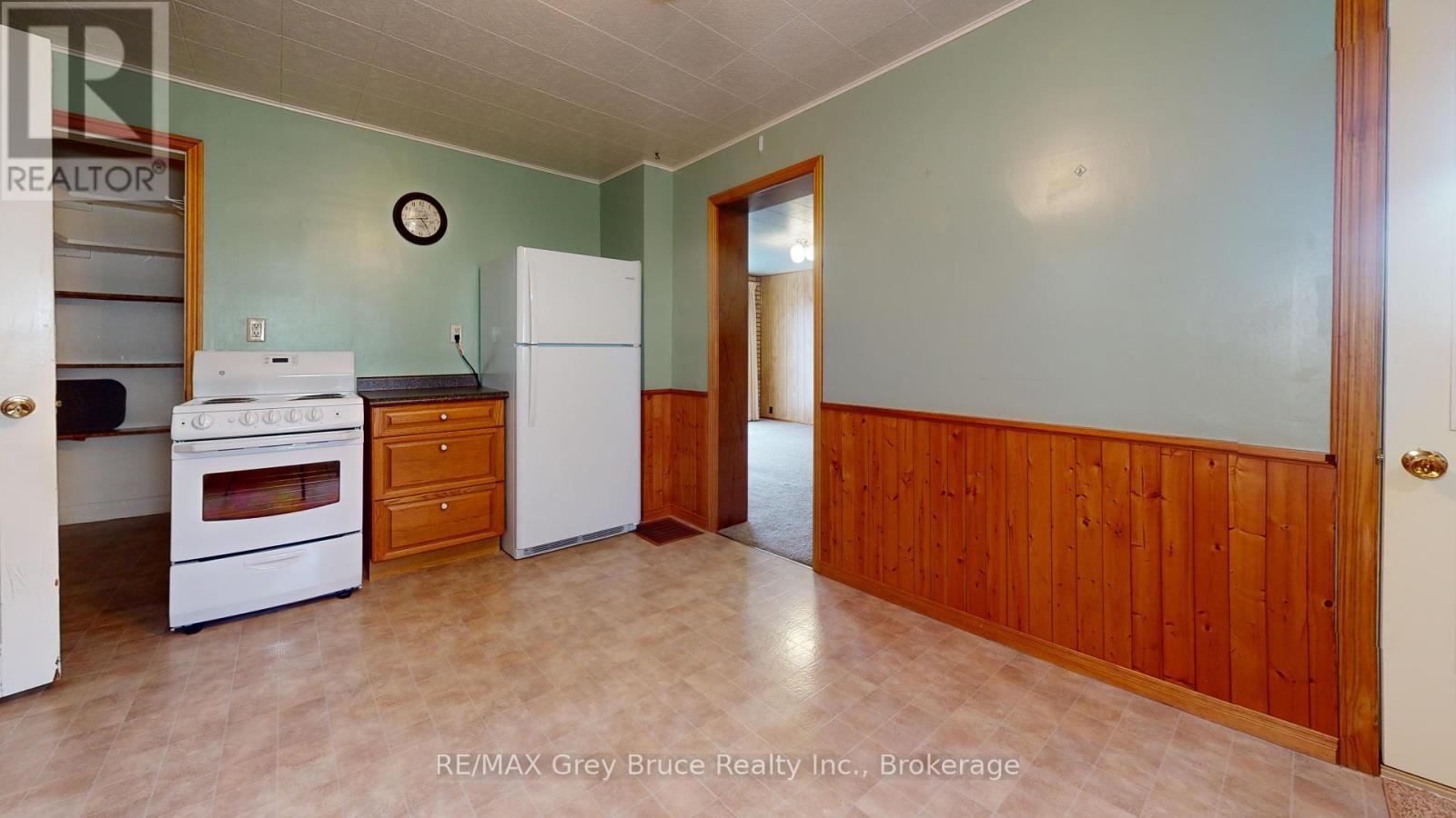 76 5th Street Se, Arran-Elderslie, Ontario  N0G 1L0 - Photo 11 - X12191469