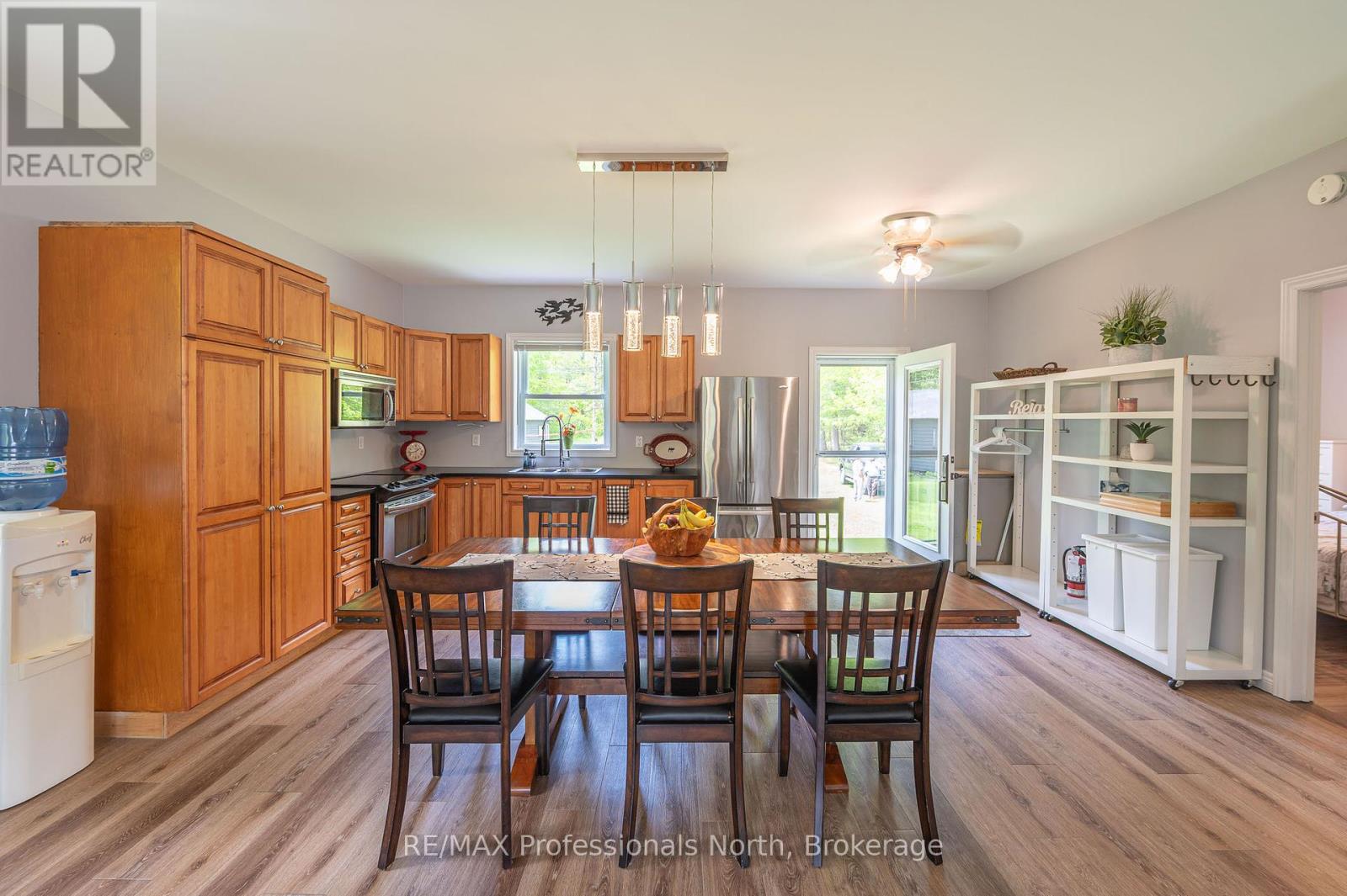 24 Relax Avenue, Kawartha Lakes, Ontario  K0M 2L0 - Photo 9 - X12191518