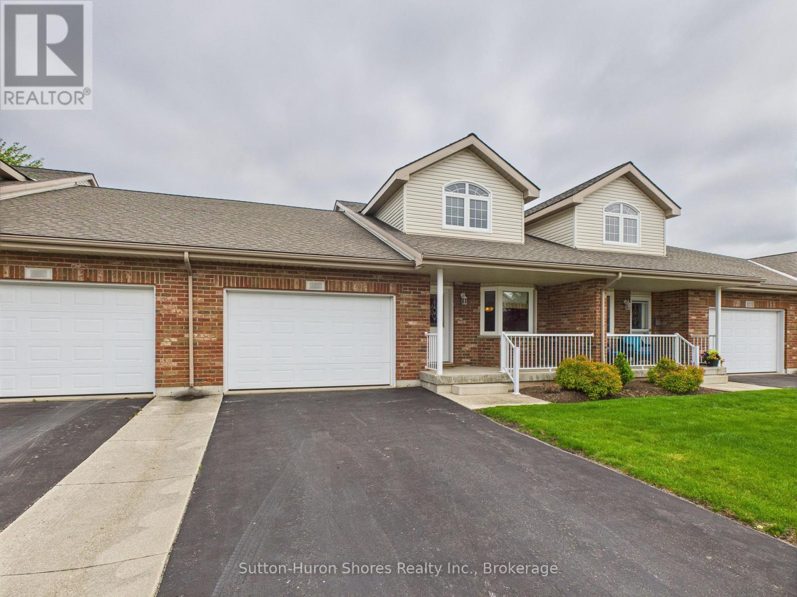 489 Andrew Street, Saugeen Shores, Ontario  N0H 2C1 - Photo 2 - X12191567