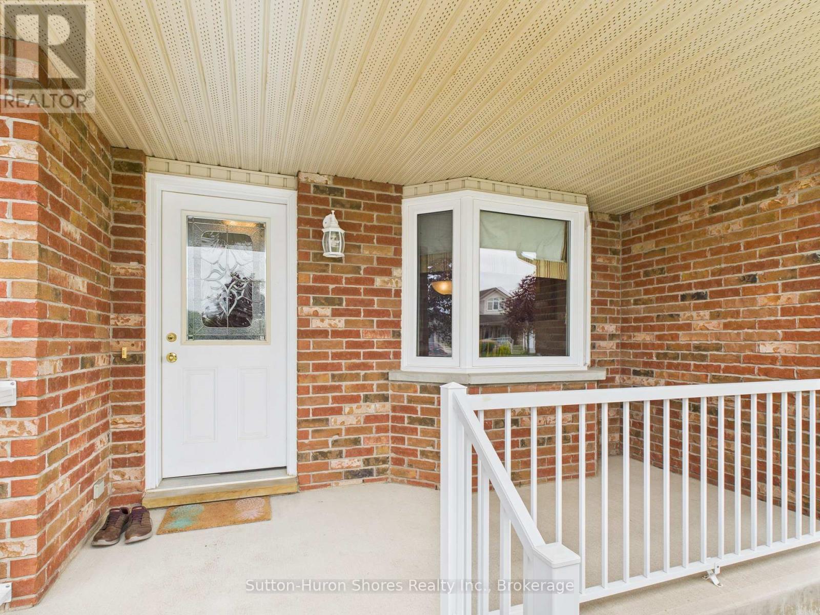 489 Andrew Street, Saugeen Shores, Ontario  N0H 2C1 - Photo 3 - X12191567