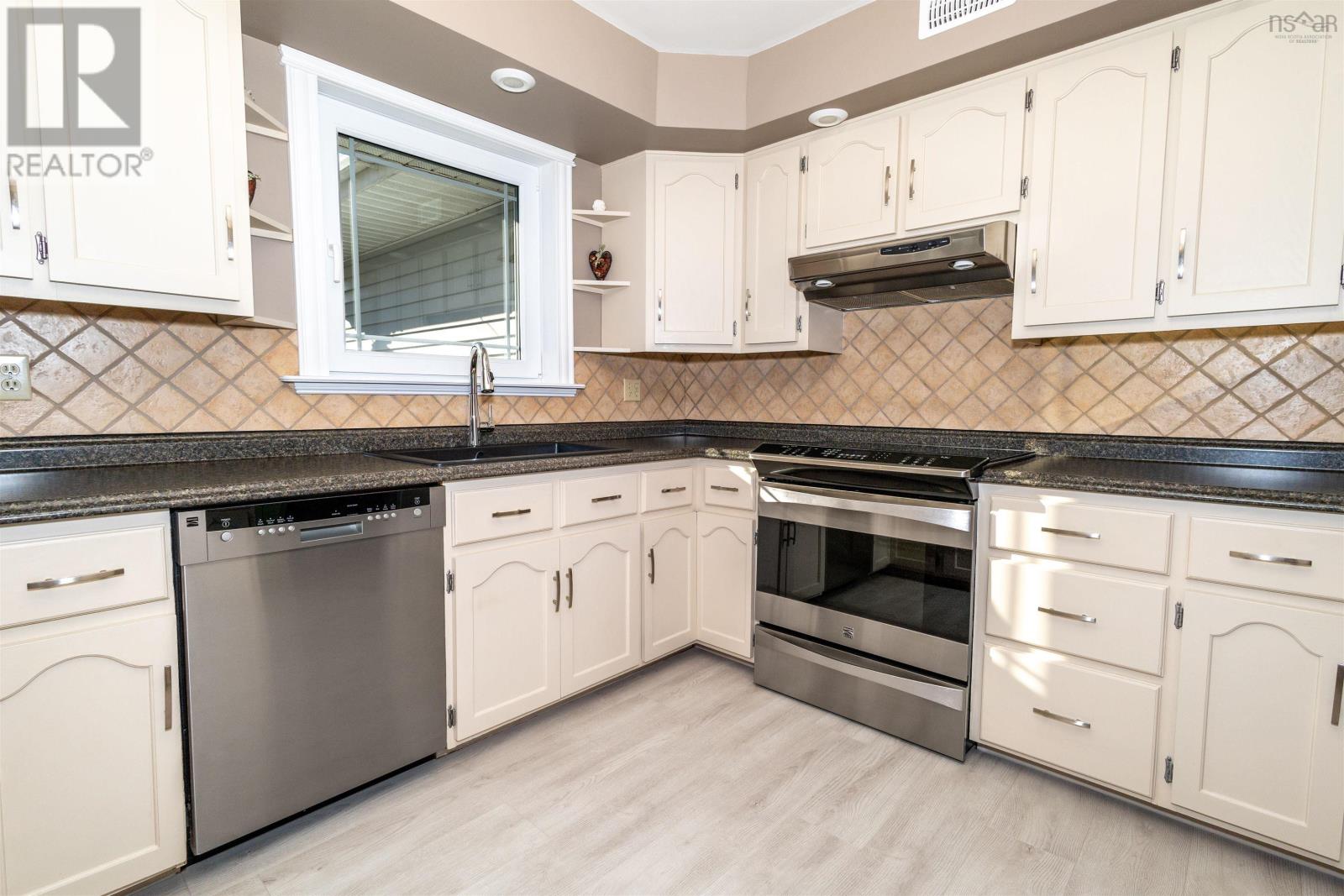 8472 West Bay Road, Sampsonville, Nova Scotia  B0E 3B0 - Photo 4 - 202513191