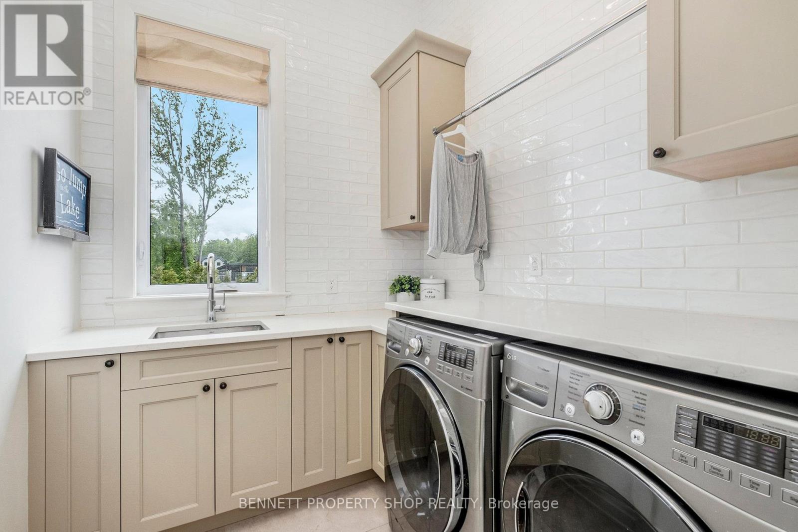 396 Shoreway Drive, Ottawa, Ontario  K4P 0G2 - Photo 12 - X12191516
