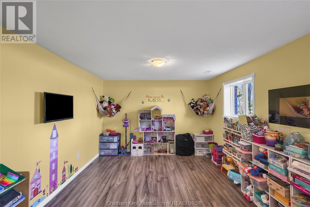 7110 Pain Court Line, Chatham-Kent, Ontario  N0P 1Z0 - Photo 38 - 25013903