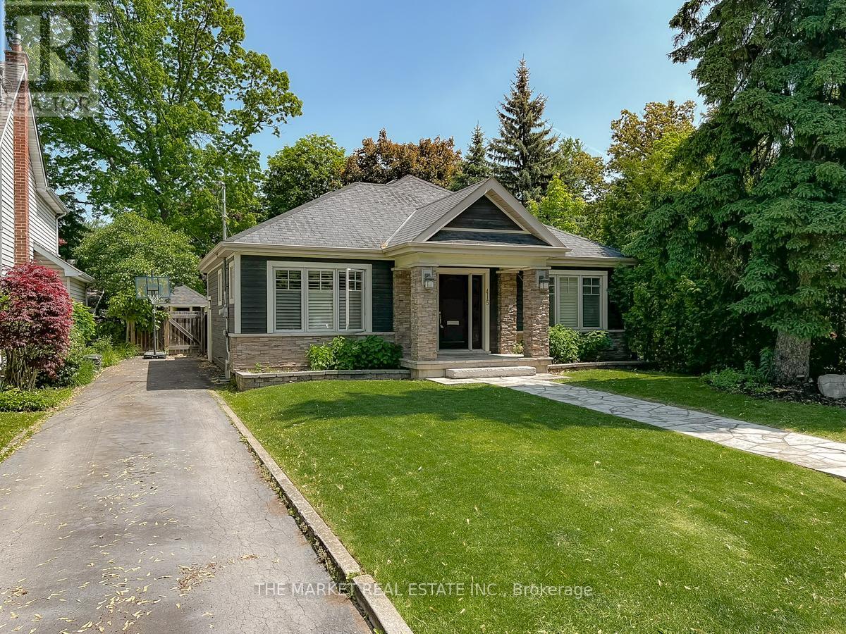 415 Queen Mary Drive, Oakville, Ontario  L6K 3M2 - Photo 2 - W12190006