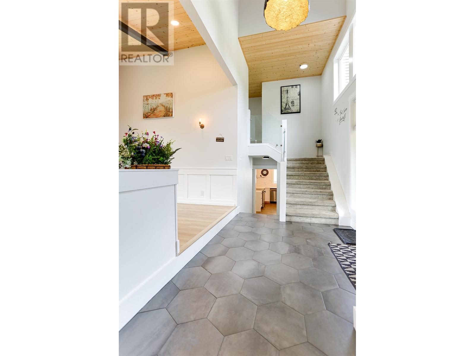 Property at 43 PINTAIL STREET image 5