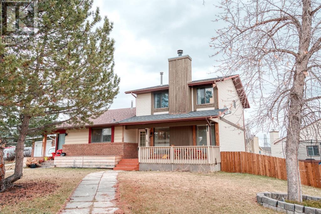 Property at 4 Strathcona Crescent SW image 1