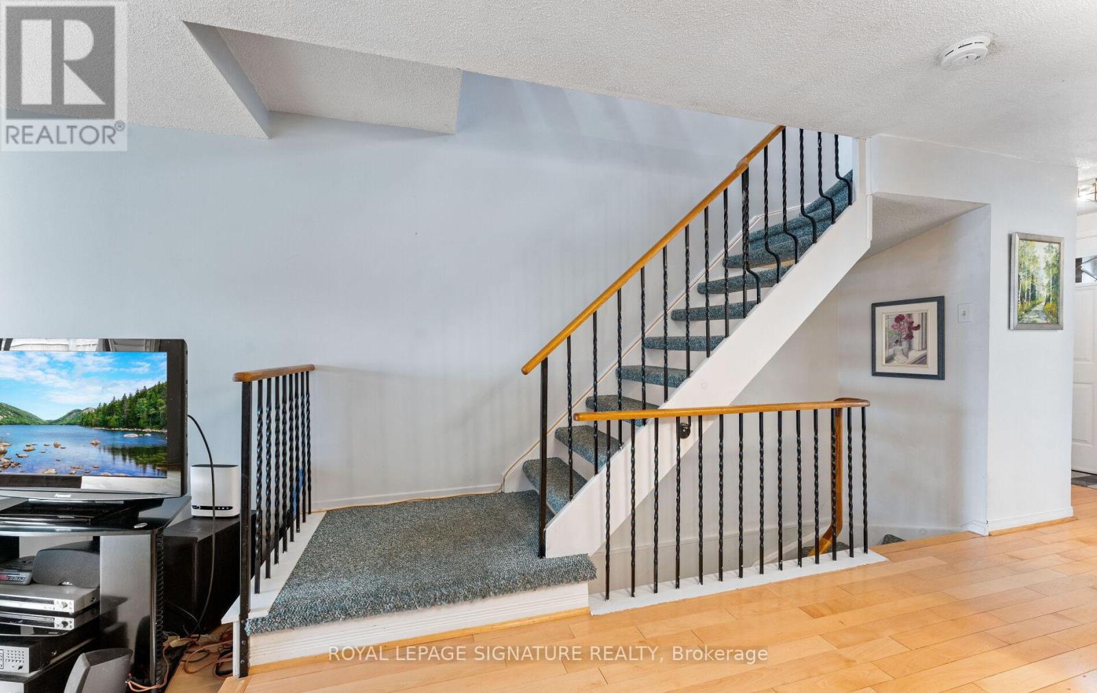 74 Dutch Myrtle Way, Toronto, Ontario  M3B 3K8 - Photo 16 - C12191406