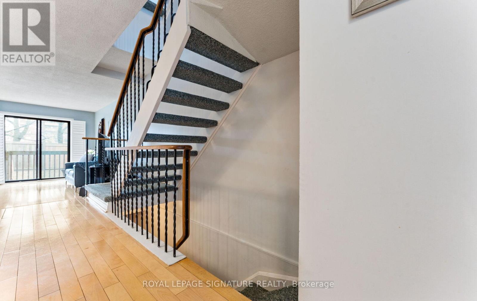 74 Dutch Myrtle Way, Toronto, Ontario  M3B 3K8 - Photo 31 - C12191406